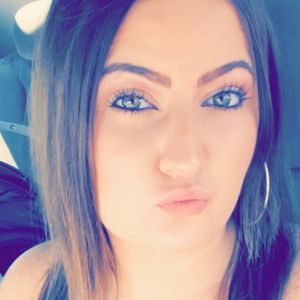 Meet your Posher, Carrie